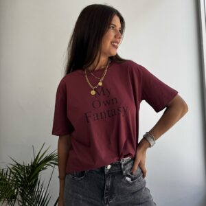 Camiseta manga corta burdeos letras