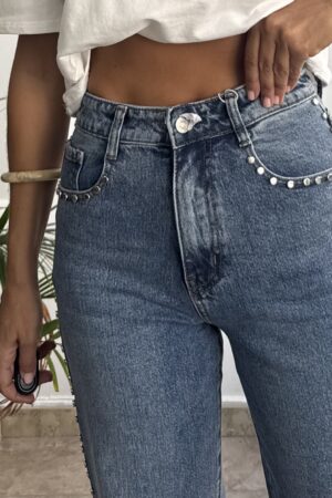 Jeans tachuelas