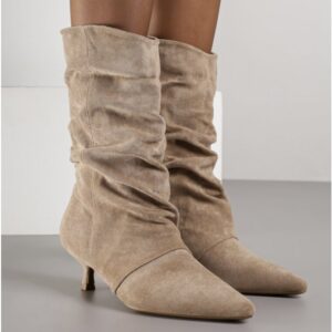 Botín arrugado beige