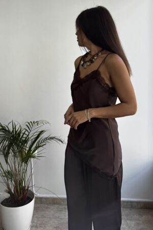 Lencera asimétrica marrón