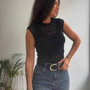 Blusa encaje negra