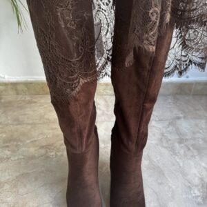 Bota alta marrón antelina