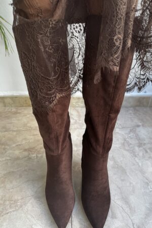 Bota alta marrón antelina