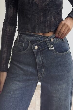 Jeans desgastado doble botón