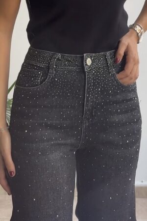 Jeans desgastado negro brillos