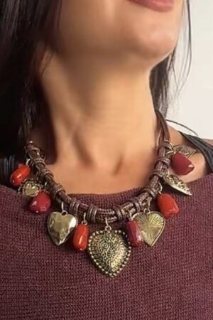 Collar piedras burdeos