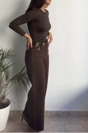 Jeans marrón tachuelas