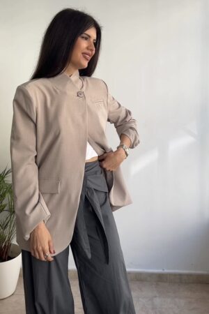 Chaqueta botón taupe