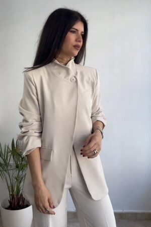 Chaqueta botón oversize beige