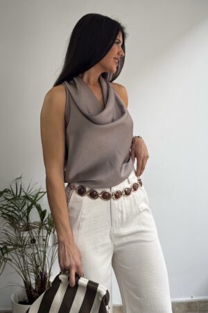 Lencera asimétrica cuello fluido