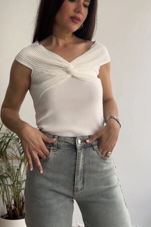 Camiseta nudo blanca