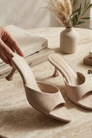 Sandalias Beige tacón bajo