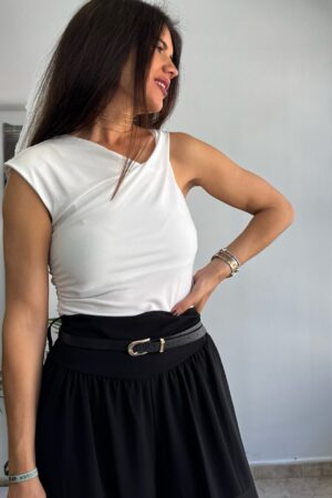 Camiseta asimétrica blanca