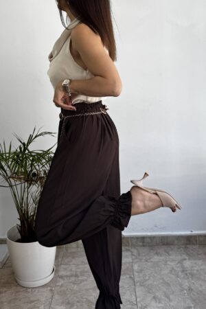 Pantalón puños elásticos vuelo marrón