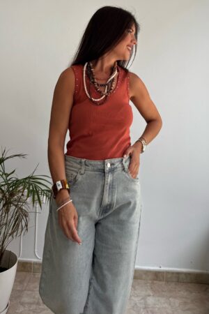 Camiseta teja tachuelas