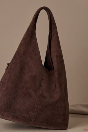 Bolso saco con neceser