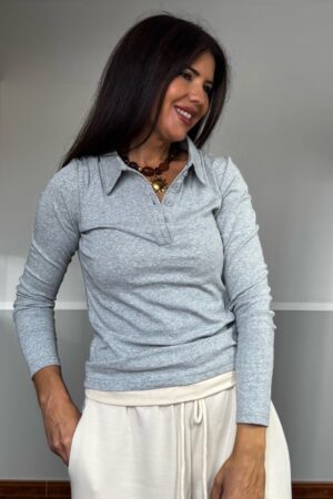 Polo gris botones