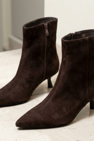 Botines tacón bajo coffe